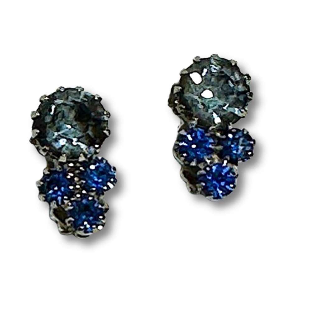 Vintage Brilliant Deep Blue 4 Rhinestones and Silver Tone Clip On Earrings